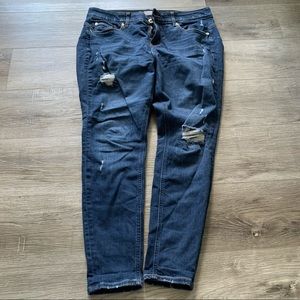 TORRID bombshell distressed skinny jeans 16s